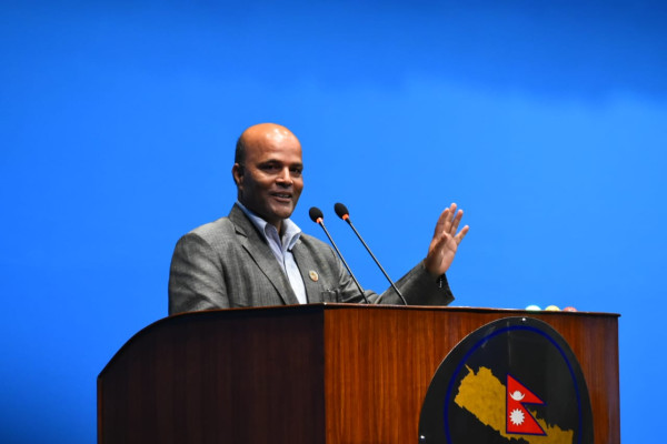 ‘माओवादी समाप्त हुँदैछ, अर्थमन्त्रीले पार्टी जोगाउनेगरी बजेट ल्याए’  